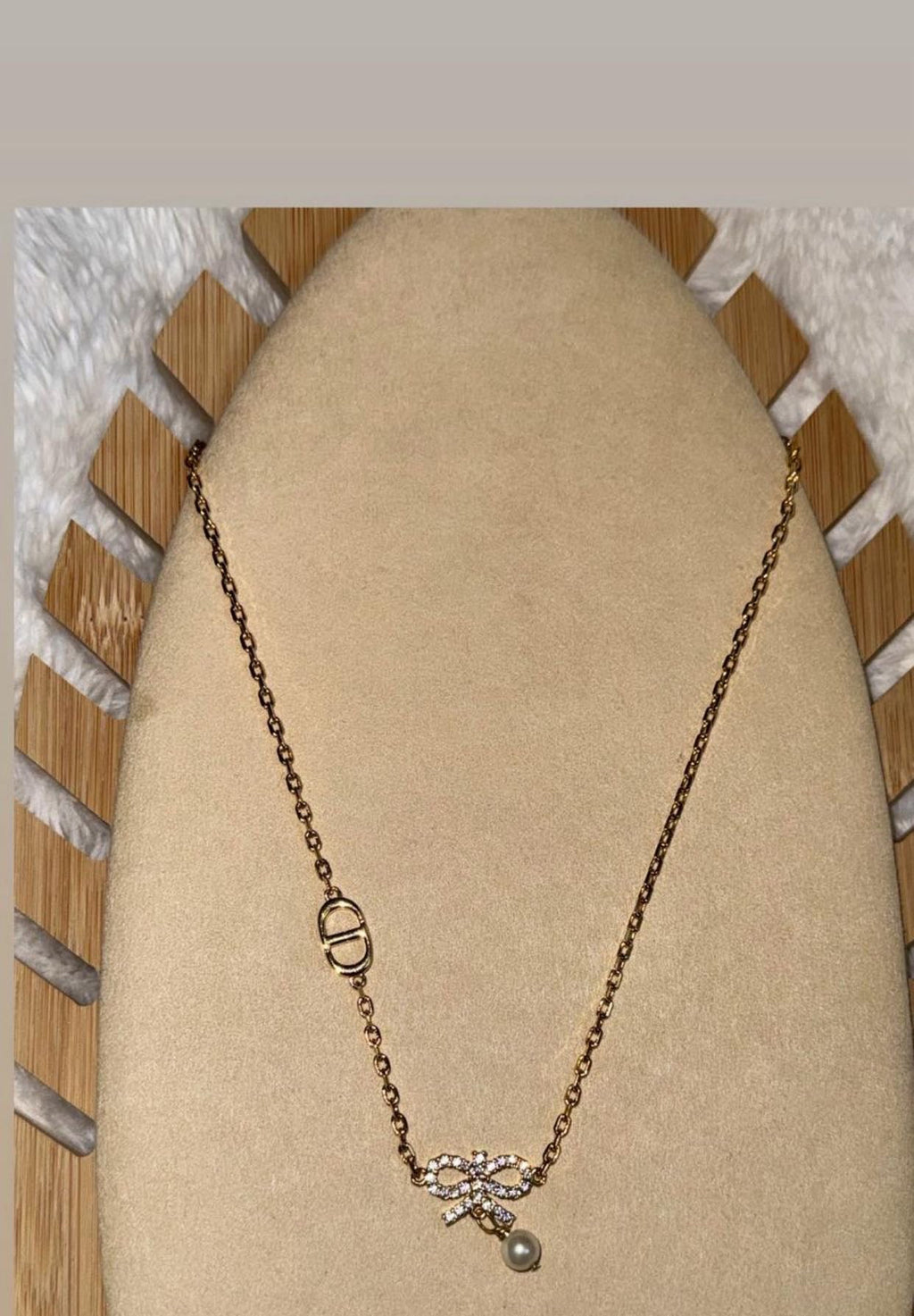 Collier Noeud Cd